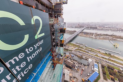 By using the mobile RCS MAX Hydraulic Pumps, it was possible to climb two climbing platforms into the next section using rail guidance.