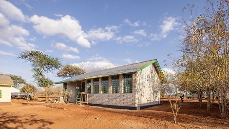 The new school building was constructed using the PERI TwistBlock system.