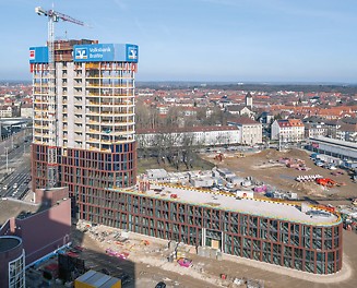 Picture of the complete shell structure of the “BraWoPark Business Center II” in Braunschweig.