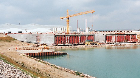 Tunnel elements being sealed off with bulkheads before the dry dock is flooded.