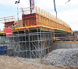 Drammen
Holmen
Maximo
PERI
Forskaling
Stillas
Kryssfiner
OSB
Anlegg
Bygg
Betong
PERI prokit
Dekkebord
Skydeck
Multiflex
PERI UP
Forbruk
Materialer
Arbeidsstillas
Dekkestøtter
PERI UP Flex reis
MULTIFLEX
Trappetårn
Rundflex
Armeringsstillas
Utvendig trapp
Rundforskaling
Jernbane
Tog
Industri
baneNor
jernbaneverket
NSB
Godstog