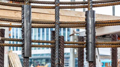 Zbog specifičnosti konstrukcije, korišćene su armaturne spojnice, koje su rešile izazovnu ugradnju armature na glavnim gredama konstrukcije.<br/>