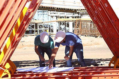 Trabajo en equipo junto a nuestros clientes para alcanzar los objetivos definidos