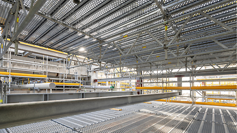 Piani di lavoro senza gap e sovrapposizioni grazie al ponteggio modulare PERI UP Flex