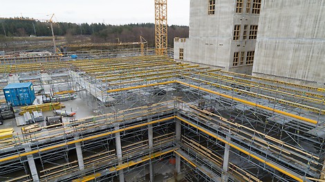 PERIUP og GT: Reisverk for plattendekker med ferdig kantsikring og gangbaner for effektiv montasje