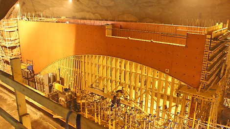 Aviapoliksen juna-asemasta valmistui arkkitehdin suunnittelema moderni kokonaisuus. 