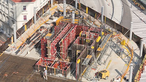 Für alle Wände des Gebäudes – auch die Kernwände – wurde die MAXIMO Rahmenschalung eingesetzt. Insbesondere die einseitig bedienbare Ankertechnik reduzierte den Zeitaufwand für die Schalarbeiten.