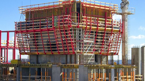 PERIs selvklatrende hydrauliske forskallingssystem ACS anvendes til højhusbyggerier verden over, men det var første gang, at det blev anvendt i Danmark.
