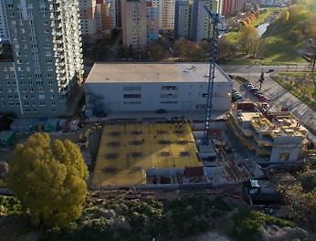 Zhotoviteľ ocenil flexibilitu PERI z pohľadu naplnenia špecifických požiadaviek na vývoz materiálu.