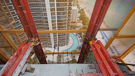 Three floors of LPS protection can be moved independently by hydraulics or crane at any time in the construction cycle.