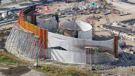 Constructing the asymmetric structure presented many challenges for the project’s concrete contractor, Baker Concrete, and formwork supplier, PERI USA.