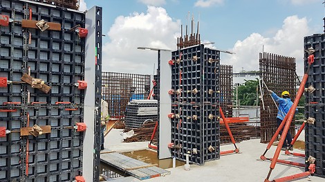 DUO lightweight formwork was used for the column formwork of the upper storeys.