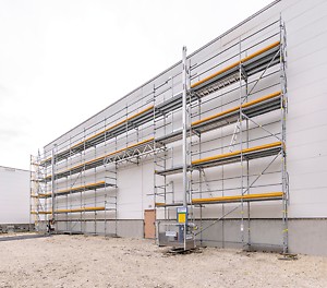 EVOTOP pour une utilisation encore plus solide et plus flexible Grâce à la série EVOTOP, l'échafaudage de façade modulaire PERI UP est désormais encore plus solide et plus flexible dans son utilisation