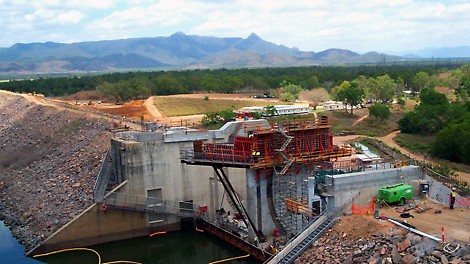 Ross Dam sluice gate pier.