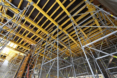 PERI UP Shoring creates large open bays of usable space for a safer, faster operation than traditional high load scaffolding.