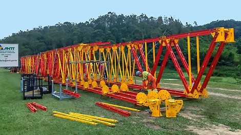 Hafif çelik profiller sayesinde vinç kullanmadan kulelerin ve kirişlerin ön montajını yapmak mümkündür. Ayrıca, hafif ve ergonomik profiller sayesinde, montaj sadece el ile herhangi bir taşıma aracı olmadan gerçekleştirilebilir. 