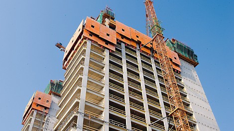 European Court of Justice, Luxembourg - The RCS climbing protection panel completely enclosed the slab edges of the upper floors under construction.