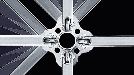 The rosette on the standard allows for connections up to 45°. The nodes at spacings of 50 cm also provide connection possibilities in all directions.<br/>