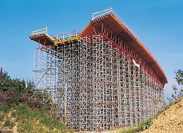 Also for big heights and high loads: Safe load transfer to the ground