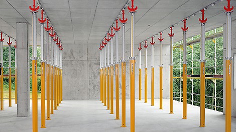 Die Fallkopfkonstruktion ermöglicht frühes Ausschalen – je nach Betonfestigkeit – bereits einen Tag nach dem Betonieren. Somit werden Vorhaltemengen reduziert und die Rohbauzeit verkürzt sich.