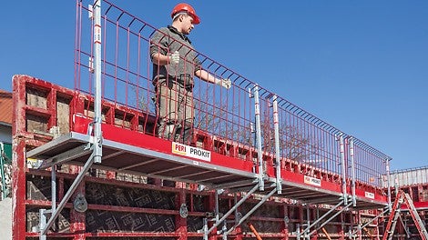 Visitors to the PERI exhibition hall can look forward to an innovative further development project from the wall formwork sector which will make the erection of walls even more economical, faster and safer in the future. PERI is also presenting new additions to the proven MAXIMO Panel Formwork.