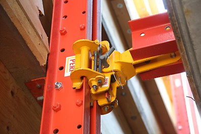 RCS-P Kletterschutzwand - schienengeführtes Umsetzen