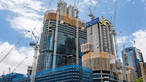 PERI Provided LPS for the safety screens, each building requires approximately 240 lineal meters. Some of the difficulties faced where in the varying floor heights which change from 3.8m to 4.2m to 5.5m, meaning provisions have been made to allow for flaps to be positioned at different heights.