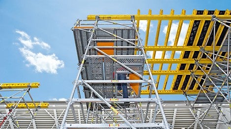 Die Durchstiege mit den Breiten von 50 cm und 75 cm können auch in Felder mit geringer Feldlänge eingebaut werden.