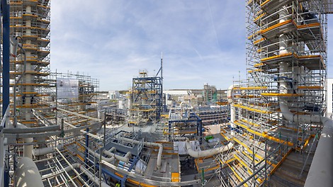 Das Areal innerhalb des Industrieparks Leuna ist rund 15 ha groß und galt als eine der größten Industriebaustellen in Deutschland.