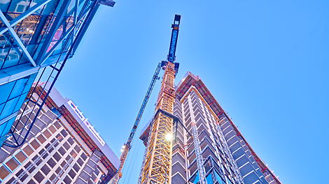 Bij de bouw wordt er o.a. gebruik gemaakt van het PERI RCS Klimsysteem. Het combineert de voordelen van verschillende klimsystemen in één modulair systeem.