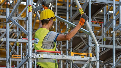 Sicher und ergonomisch: Der MDS K Rahmen wiegt nur 16 kg und kann von der jeweiligen Belagebene aus in Körpermitte montiert werden.