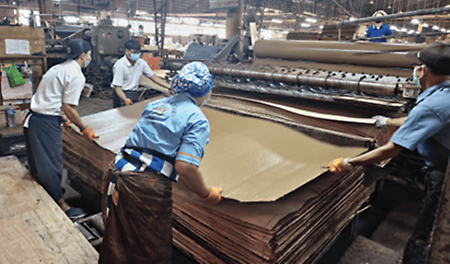 Where does PERI FLOOR come from? PERI FLOOR is manufactured in Indonesia, by PT Sumber Mas Indah Plywood, using Meranti/Mersawa veneers sourced from FSC® certified plantations and other controlled sources, helping protect tropical rainforests and promoting environmental sustainability.