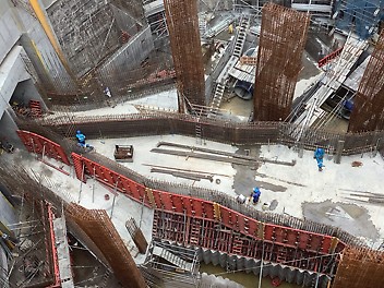 Sistema de encofrado LIWA para muros del Vertedero del Pozo de Bombeo. 