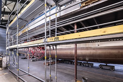 Dry docking and maintenance of “Stadt Zürich”, Zurich, Switzerland Thanks to the inner guardrails mounted in advance, side protection for workers is guaranteed in every situation.
(Photo: PERI SE)