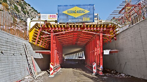 Two standard cycles each 12 m long were formed, reinforced and concreted per week.