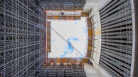 Blick auf das Traggerüst von unten