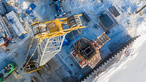 Торцевые отверстия есть в каждом типовом щите TRIO MR. Любой сложный конструктив, ответвления стен и углы можно опалубить с минимальным использованием бруса и дорогой оснастки.