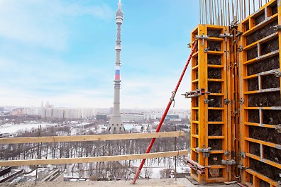 Система SB совместима со всеми видами стеновой опалубки PERI. 