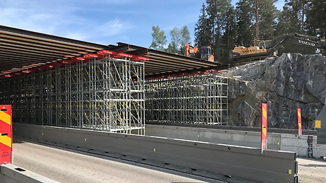 Kravfrån kunden var ett ställningssystem, som var säkert, testat och att leverantören kunde tillhandahålla alla beräkningar och dokumentation.