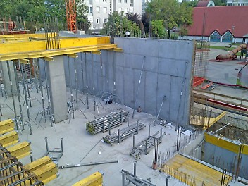 MULTIFLEX stropna oplata rješenje je za sve tlocrte zahvaljujući varijabilnom pozicioniranju nosača.