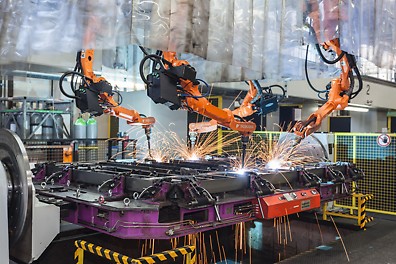 Picture of welding robots 