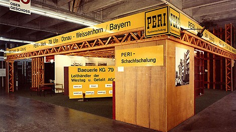 bauma 1971 <p>PERI nimmt zum ersten Mal an der bauma (Leitmesse f&uuml;r Baumaschinen) in M&uuml;nchen teil und pr&auml;sentiert den T 70 Tr&auml;ger und die Raumkastenschalung.</p><br/>