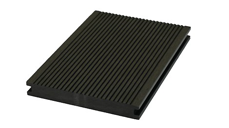 Plné profily 140 x 20 mm<br/>- z jedné strany design textury dřeva, z druhé strany jemná drážka<br/>- jemná drážka použití jako pochozí, design dřeva případně na ploty a jiné obklady