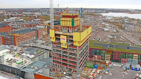 Majakka 10 kerroksen tietämillä loka-marraskuun vaihteessa 2017.