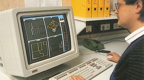 &lt;p&gt;73 moderne CAD-Arbeitspl&amp;auml;tze ersetzen die Zeichenbretter in Wei&amp;szlig;enhorn. Weiter werden Produktionsroboter und eine PC-gesteuerte Lagertechnik angeschafft sowie die Pulverbeschichtungsanlage in Betrieb genommen.&lt;/p&gt;<br/>