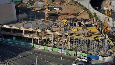 Podepření ve výšce dvou podlaží vytvoření s pomocí podpěrných věží ST 100.