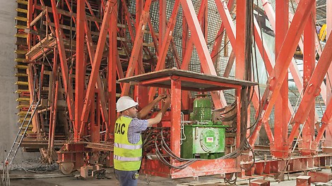 Detalhe da Plataforma de trabalho da Unidade Hidráulica