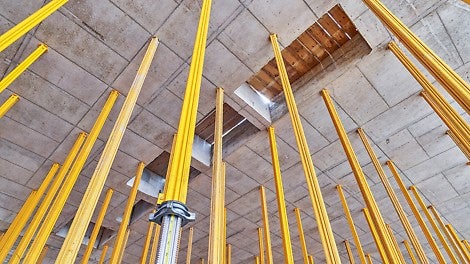 The SKYDECK Drop Head enables early striking already one day after concreting.