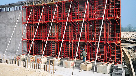 RS Elementstøtter Bruges også med præfabrikerede betonelementer.