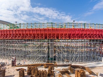 PERI UP shoring system combined with radius steel formwork